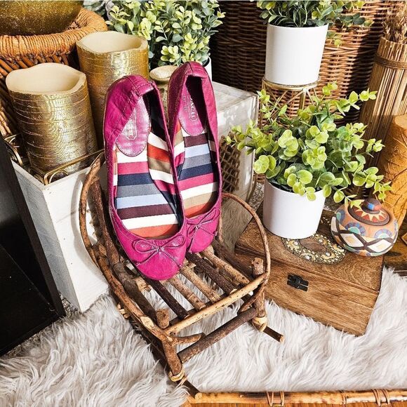 Coach Jelly Raspberry Patent Leather Ballet Flats. - Picture 2 of 15